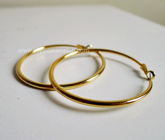 large gold hoops. gold hoop earrings