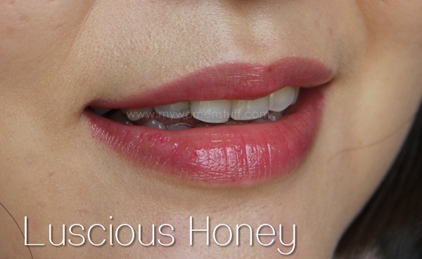 luscious honey on lips