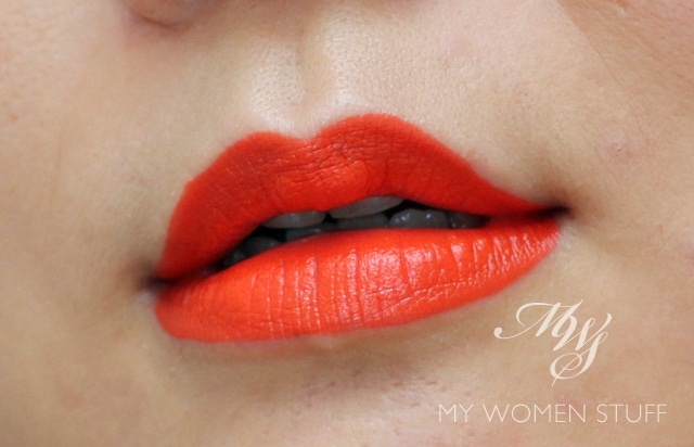 sleek true colour lipstick tangerine scream lip swatch