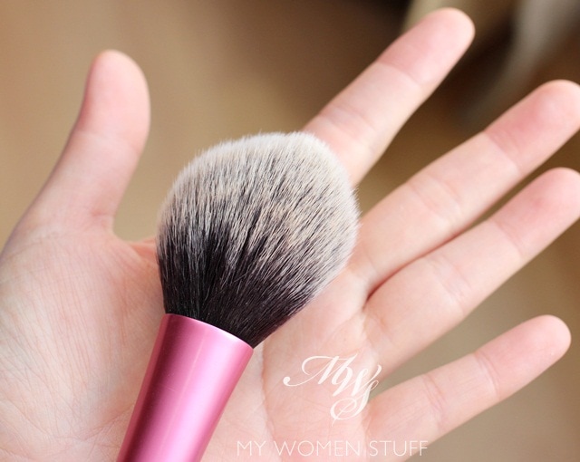 real techniques blush brush size hand