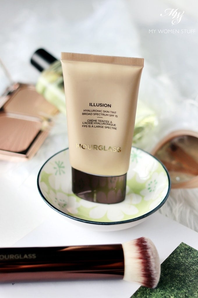 hourglass illusion hyaluronic skin tint vanilla